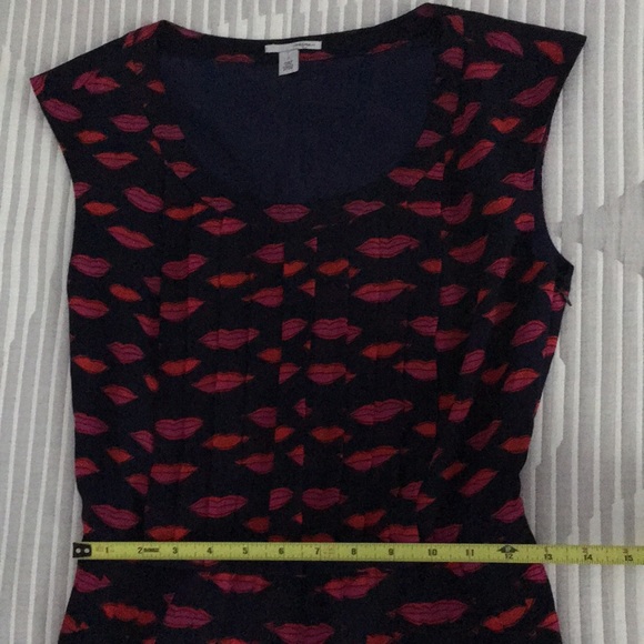 Halogen Midi pleated Lip Print Dress - Picture 11 of 12